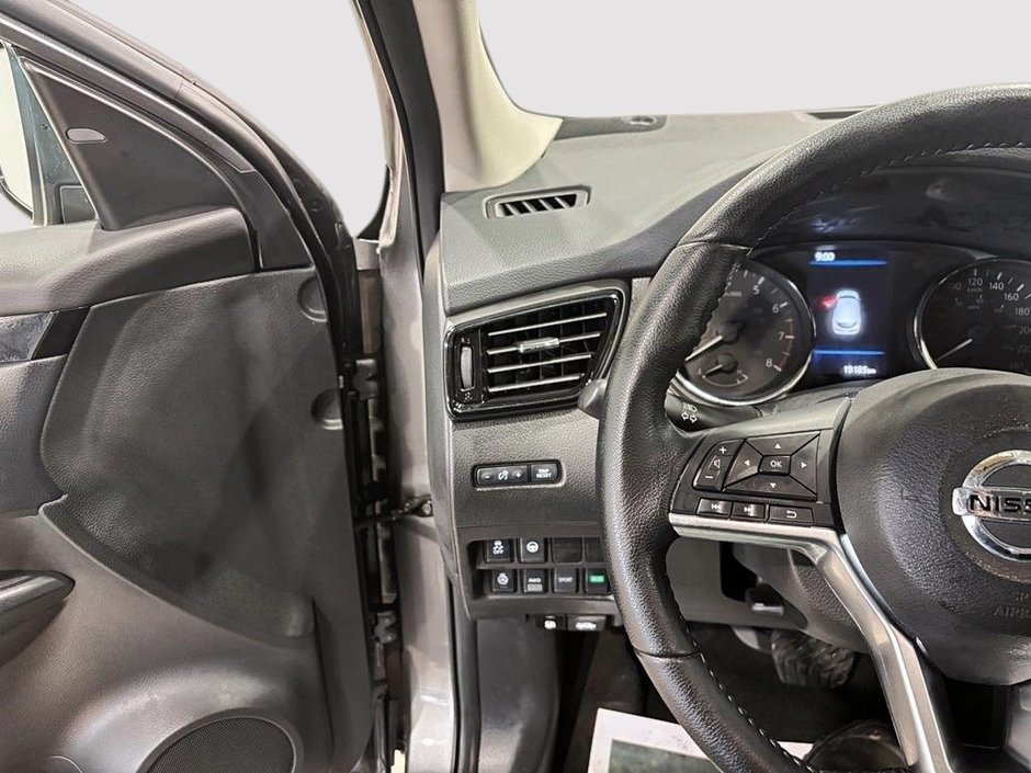 Nissan Qashqai SV AWD TOIT-OUVRANT 2023-14