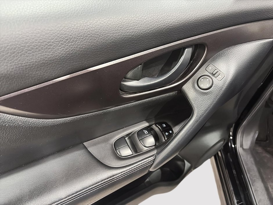 2023 Nissan Qashqai S-9