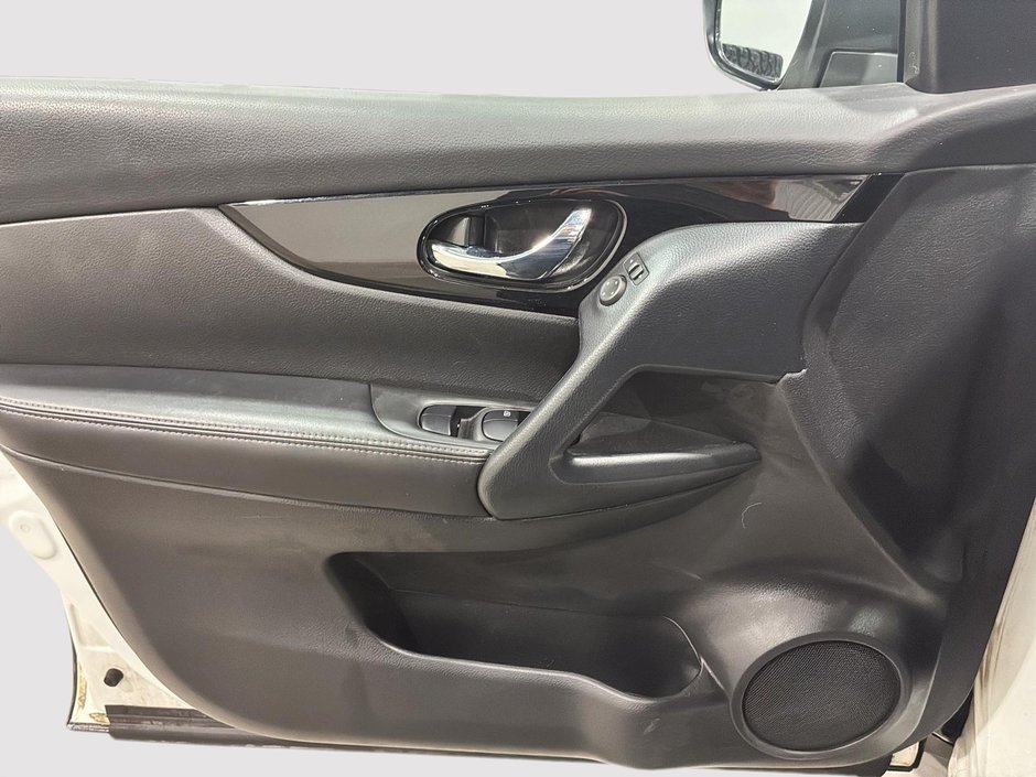 Nissan Qashqai SV AWD 2023-8