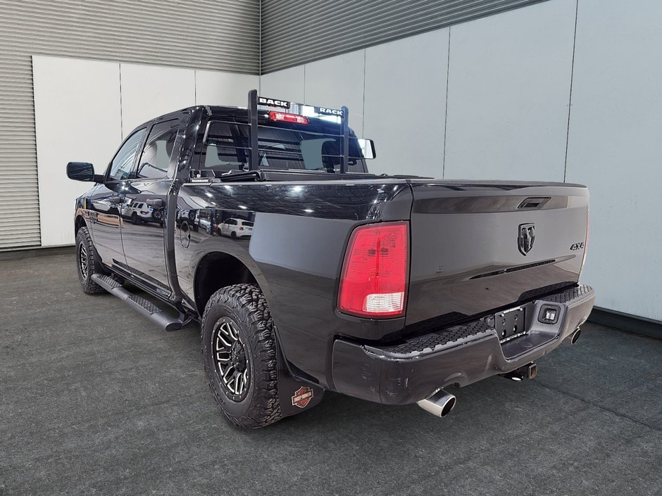 2019 Ram 1500 Classic Express Blackout Crewcab V8 4x4-3