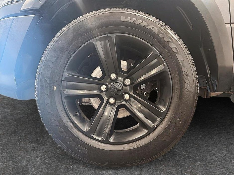 Ram 1500 Classic Warlock Crewcab V6 4x4 2021-5