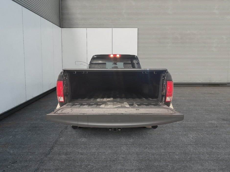 2022 Ram 1500 Classic SLT-12
