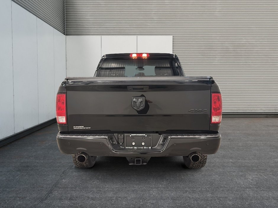 2022 Ram 1500 Classic SLT-2