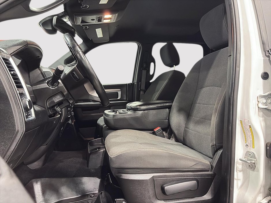 Ram 1500 Classic Warlock 2022-8