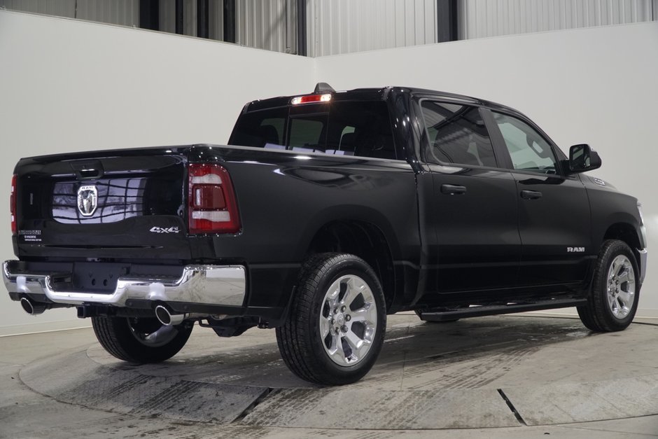 2023 Ram 1500 BIG HORN-3