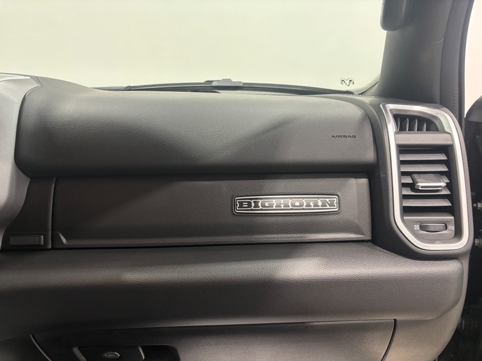 2023 Ram 1500 BIG HORN-10
