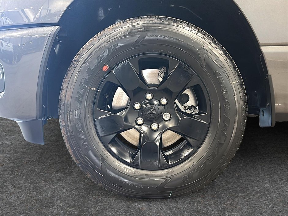 2025 Ram 1500 Tradesman-5