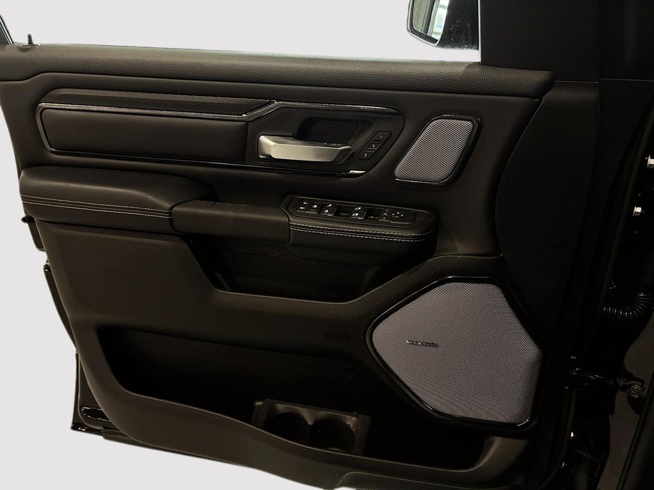 2026 Ram 1500 SPORT-9