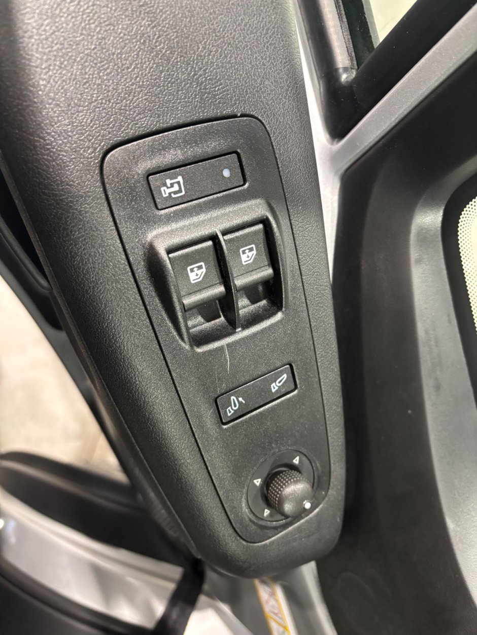 2025 Ram ProMaster Cargo Van SLT+-11