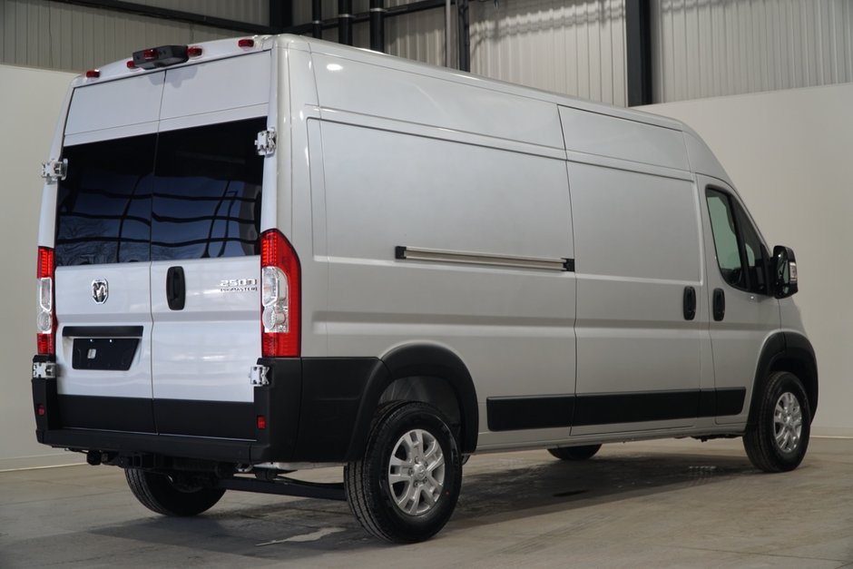 2025 Ram ProMaster Cargo Van SLT+-3