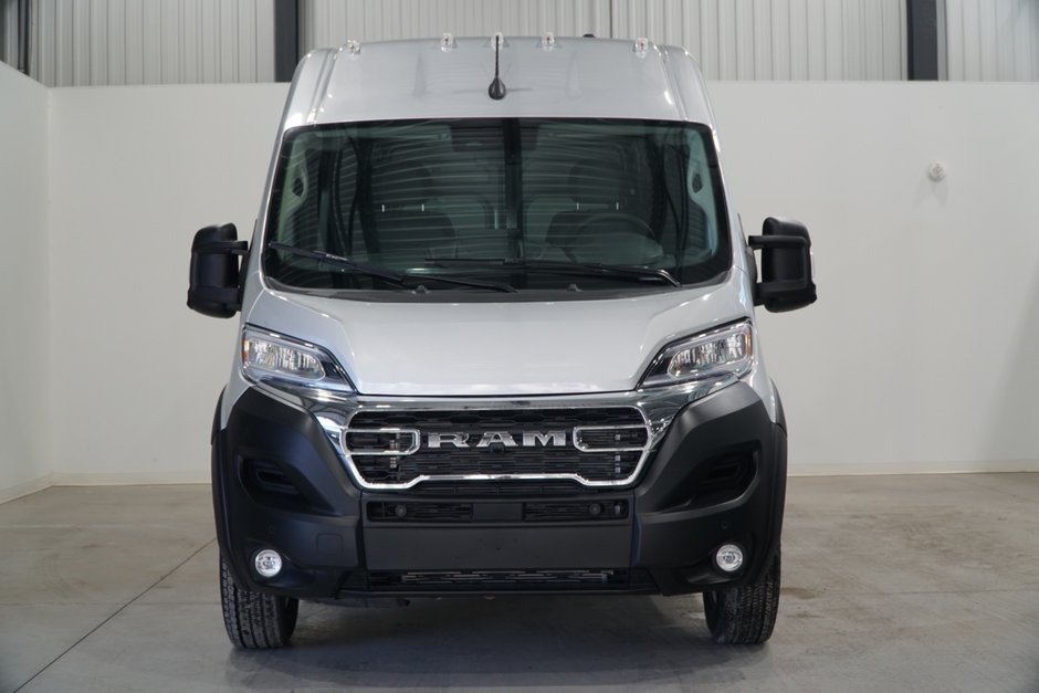 2025 Ram ProMaster Cargo Van SLT+-1