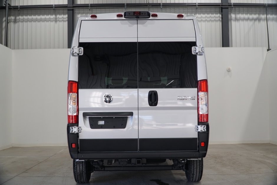 2025 Ram ProMaster Cargo Van SLT+-4