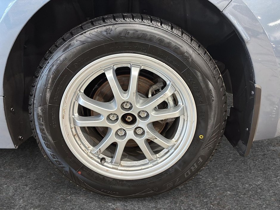 2024 Toyota Corolla LE HYBRID AWD-6