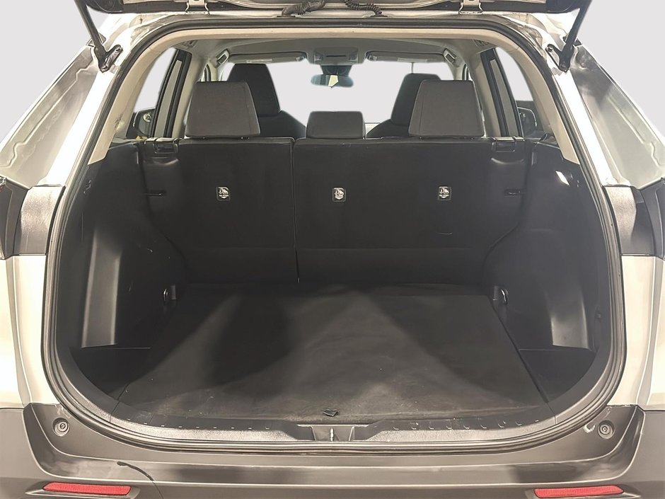 2022 Toyota RAV4 LE AWD LE AWD-4