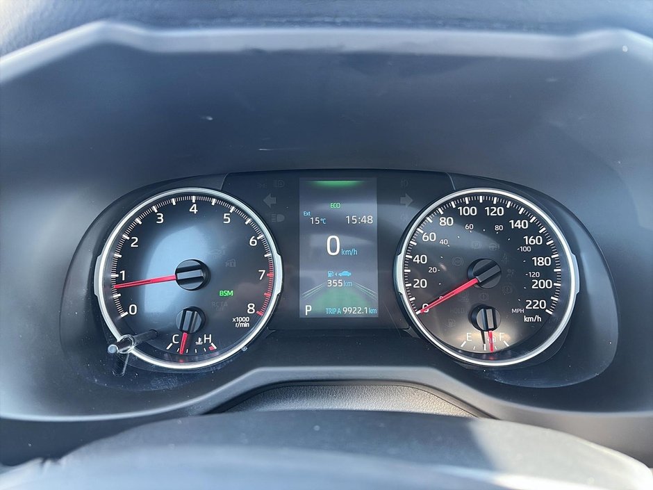 2022 Toyota RAV4 XLE-11