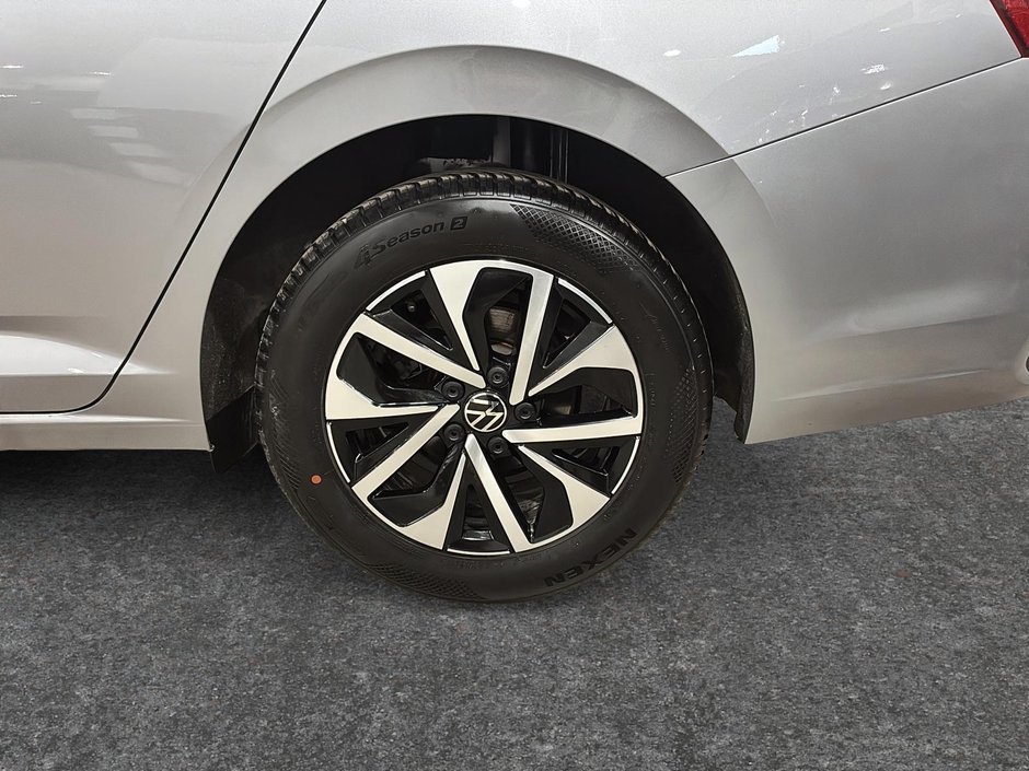 Volkswagen Jetta Trendline 2025-6