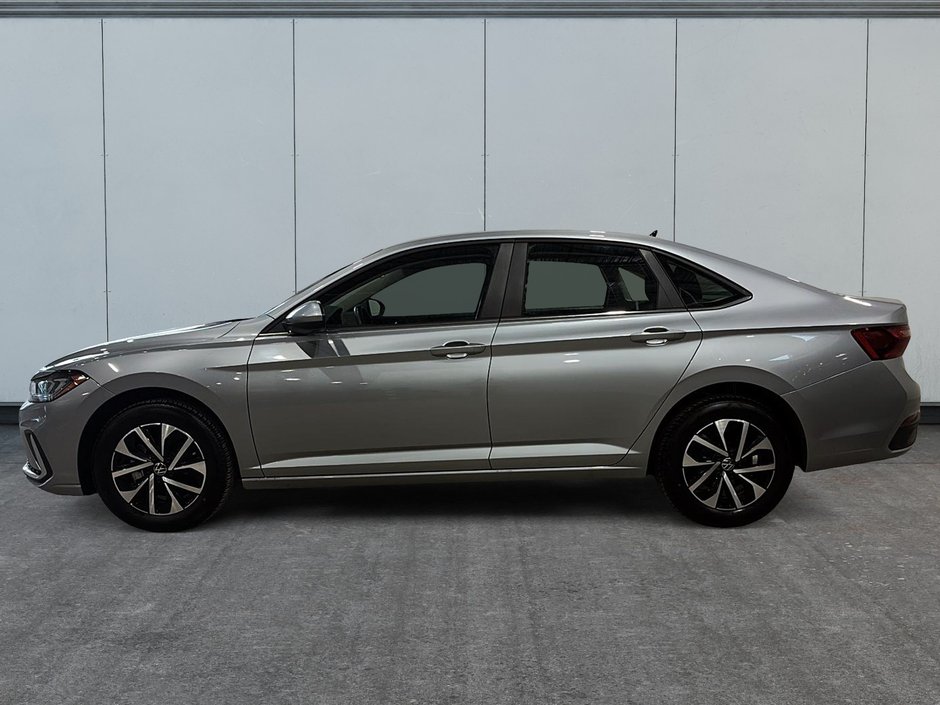 Volkswagen Jetta Trendline 2025-4