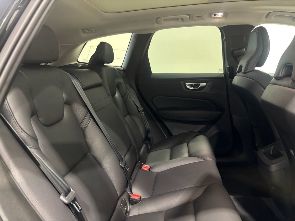 2021 Volvo XC60 Momentum T5 AWD-10