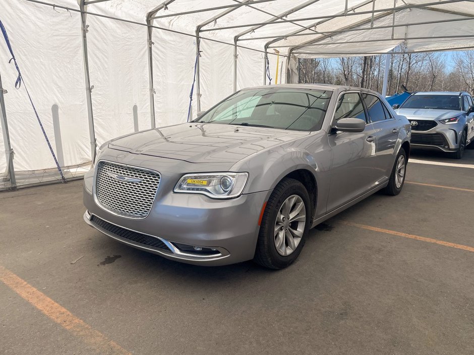 Chrysler 300  2018 à St-Jérôme, Québec - w940px