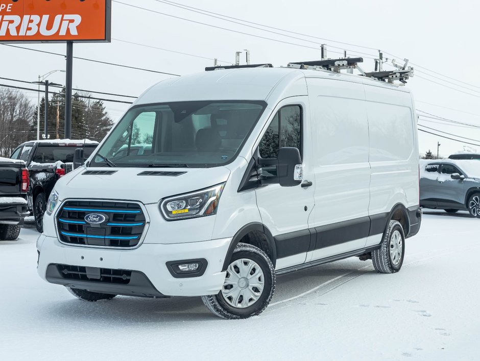 2023 Ford E-Transit Cargo Van in St-Jérôme, Quebec - w940px