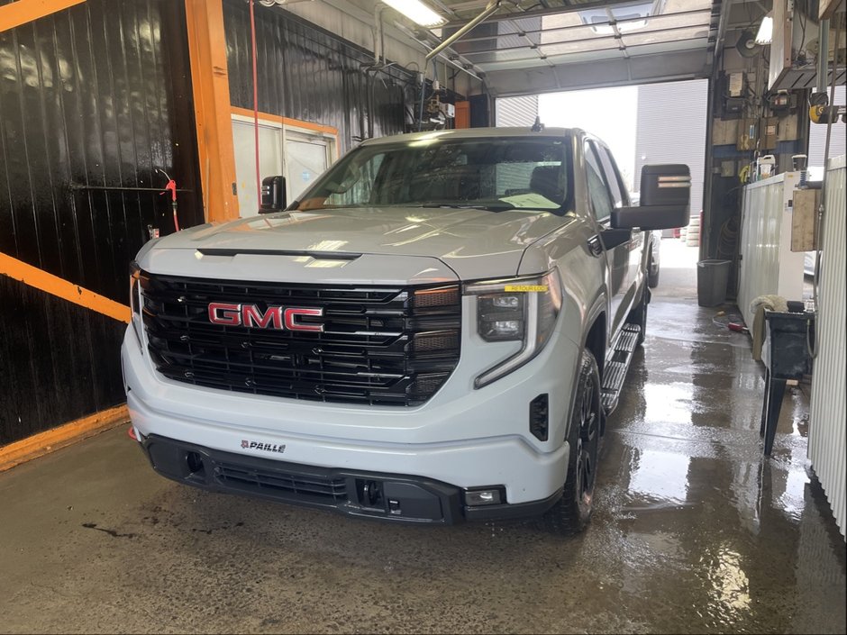 2024 GMC Sierra 1500 in St-Jérôme, Quebec - w940px