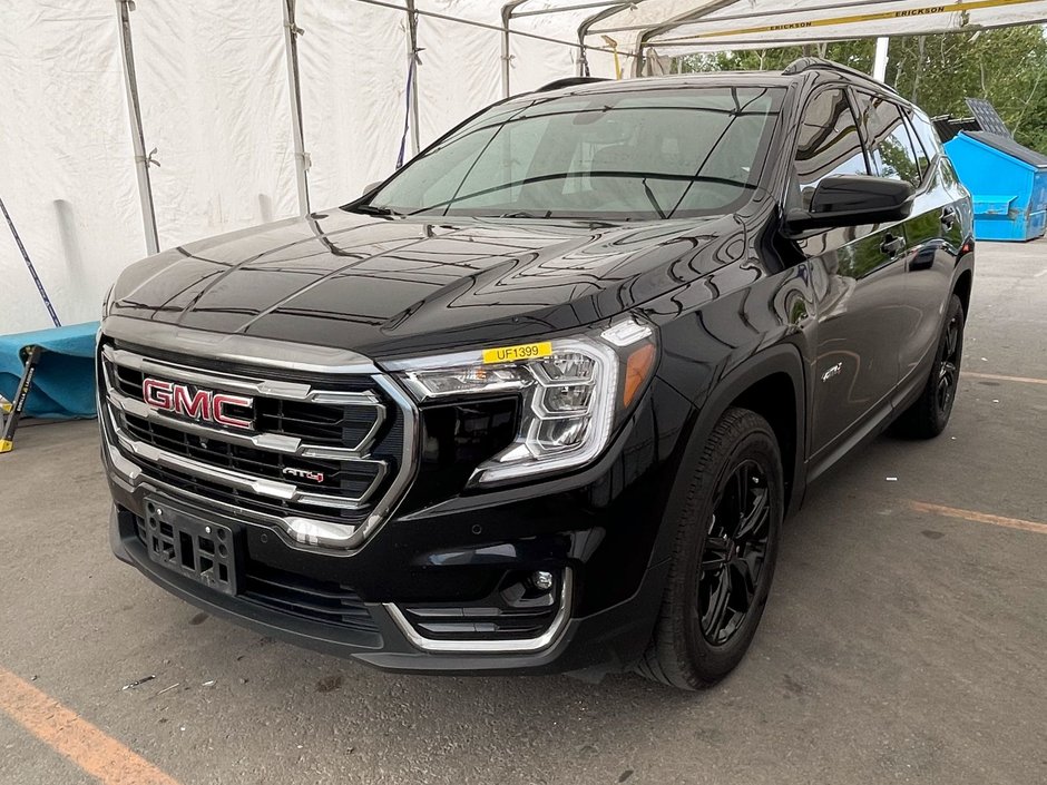 2023 GMC Terrain in St-Jérôme, Quebec - w940px