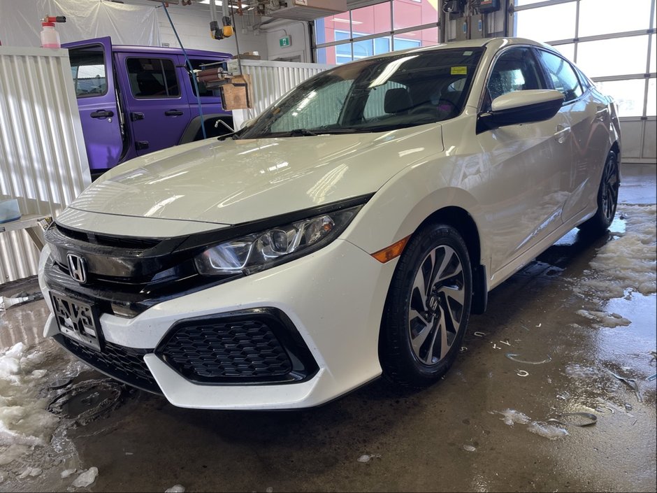 2018 Honda Civic in St-Jérôme, Quebec - w940px