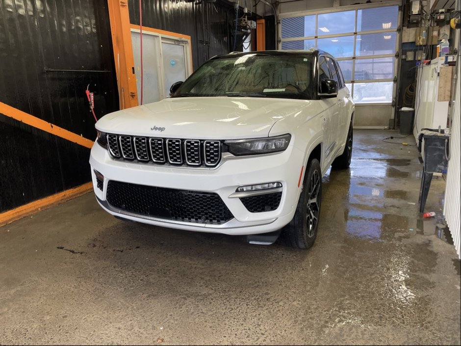 Jeep Grand Cherokee 4xe  2023 à St-Jérôme, Québec - w940px