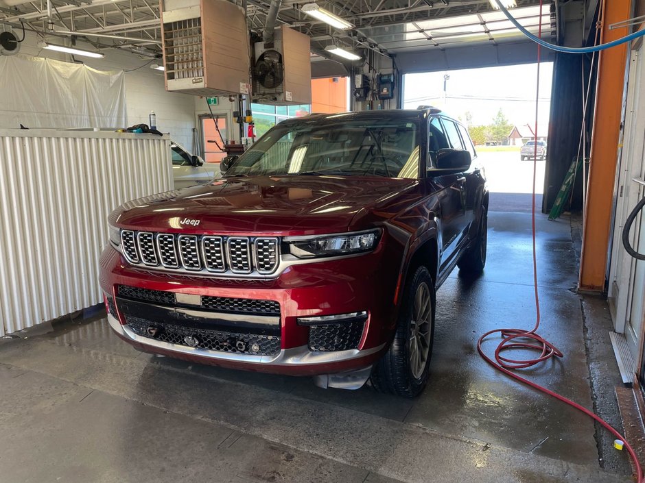 Jeep Grand Cherokee L  2023 à St-Jérôme, Québec - w940px