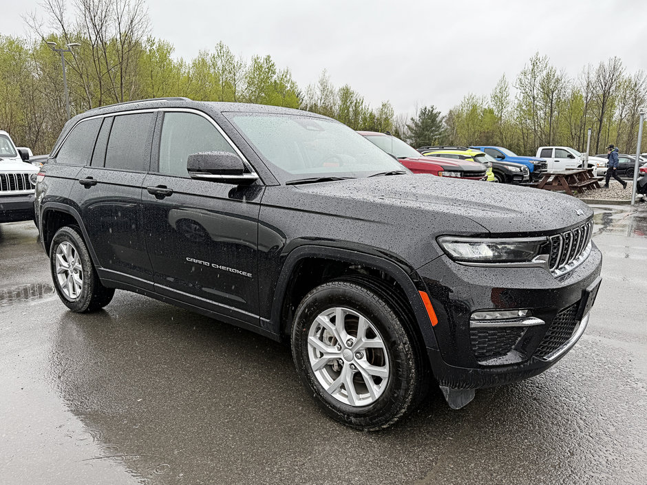 Jeep Grand Cherokee  2023 à St-Jérôme, Québec - w940px