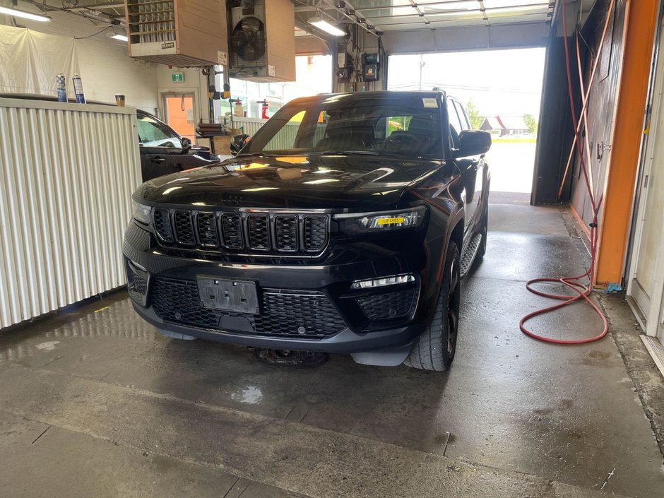 2024 Jeep Grand Cherokee in St-Jérôme, Quebec - w940px