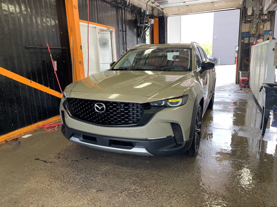 2024 Mazda CX-50 in St-Jérôme, Quebec - w940px