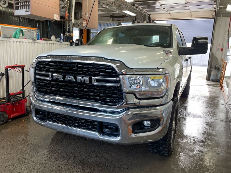 2024 Ram 3500 in St-Jérôme, Quebec - w940px