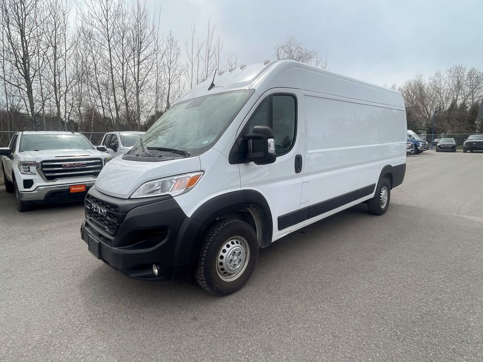 2024 Ram ProMaster Cargo Van in St-Jérôme, Quebec - w940px