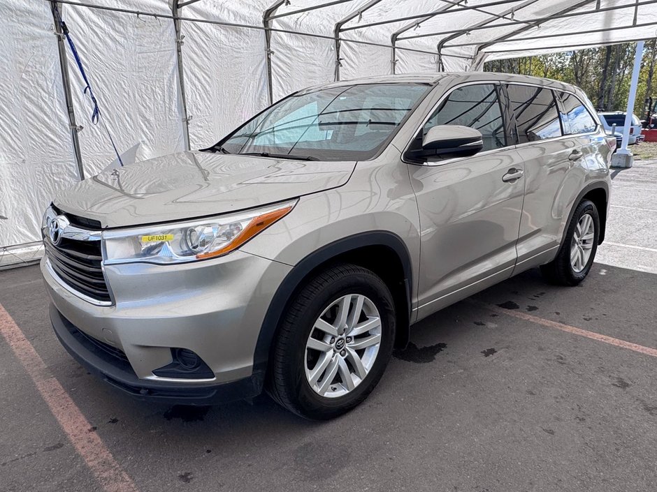 2016 Toyota Highlander in St-Jérôme, Quebec - w940px