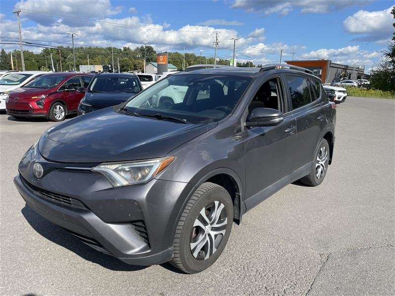 2017 Toyota RAV4 in St-Jérôme, Quebec - w940px