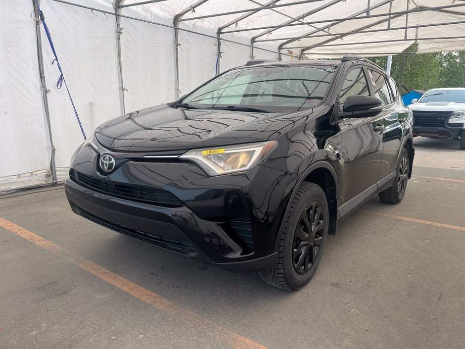 2018 Toyota RAV4 in St-Jérôme, Quebec - w940px