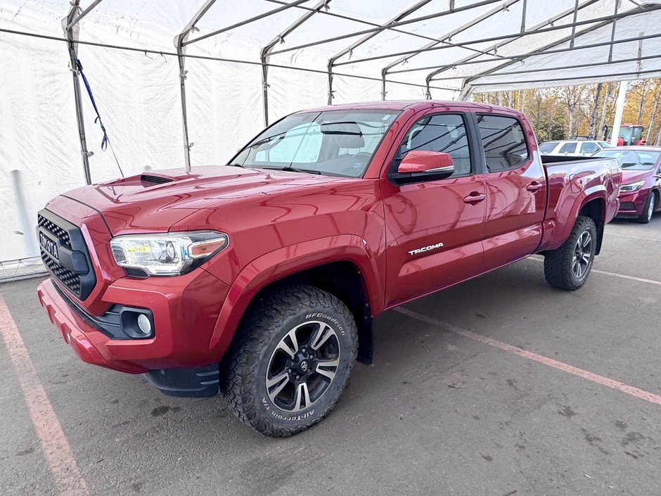 2016 Toyota Tacoma in St-Jérôme, Quebec - w940px