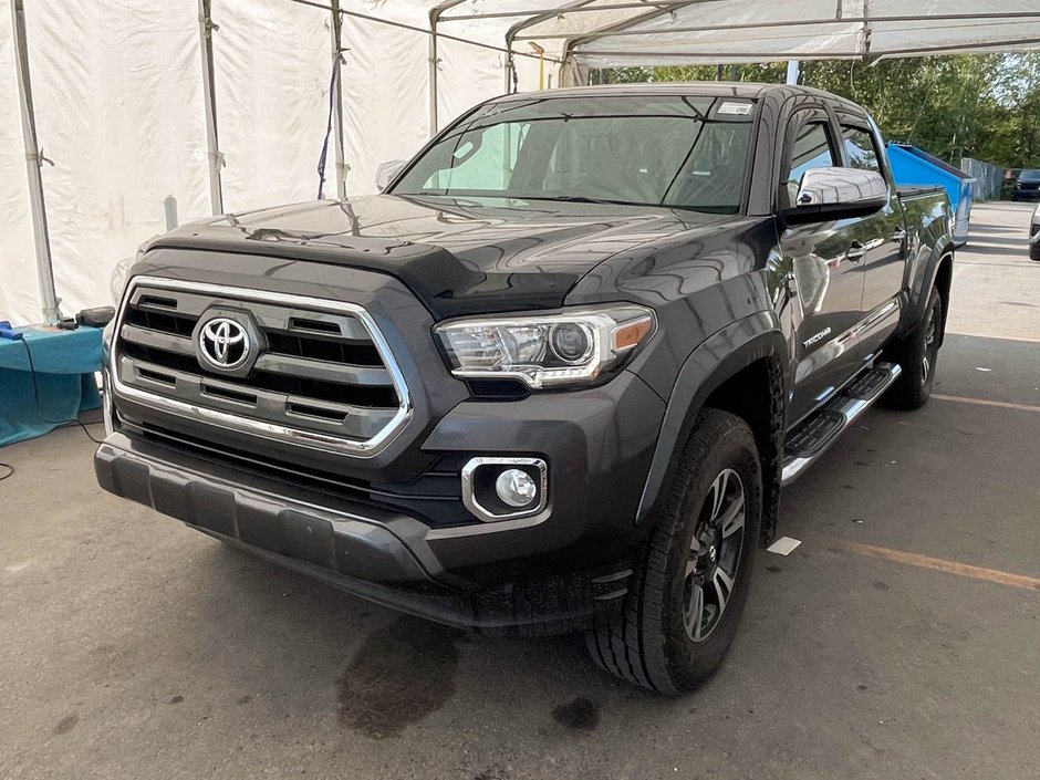 2017 Toyota Tacoma in St-Jérôme, Quebec - w940px