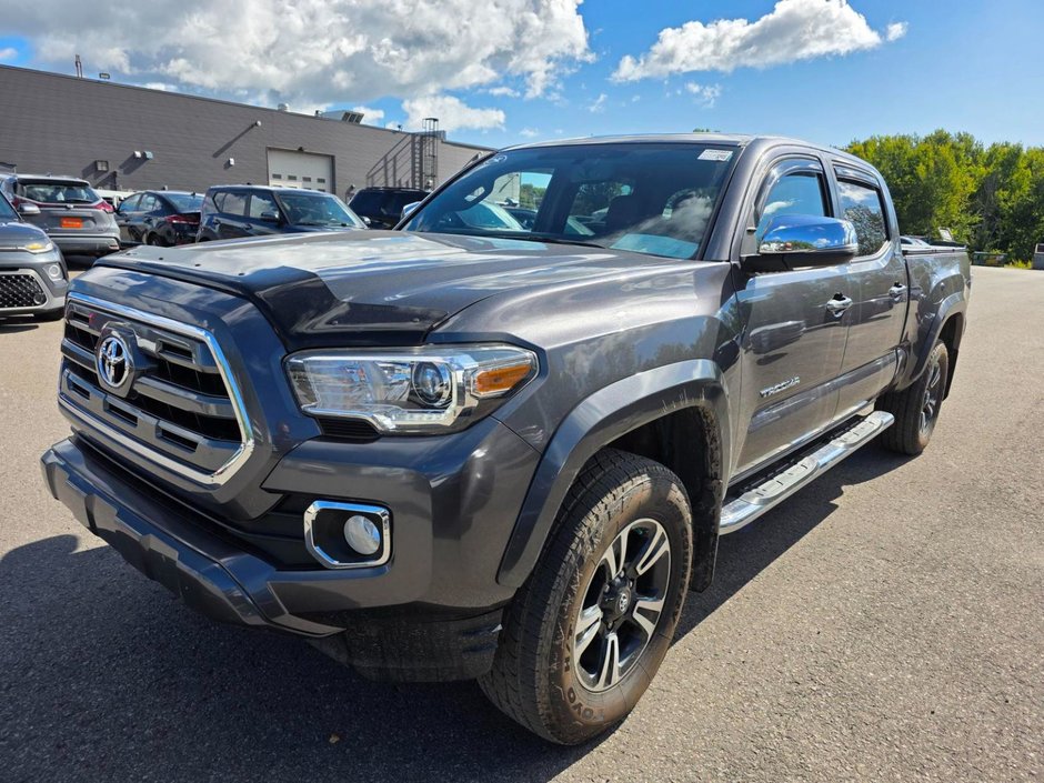 2017 Toyota Tacoma in St-Jérôme, Quebec - w940px