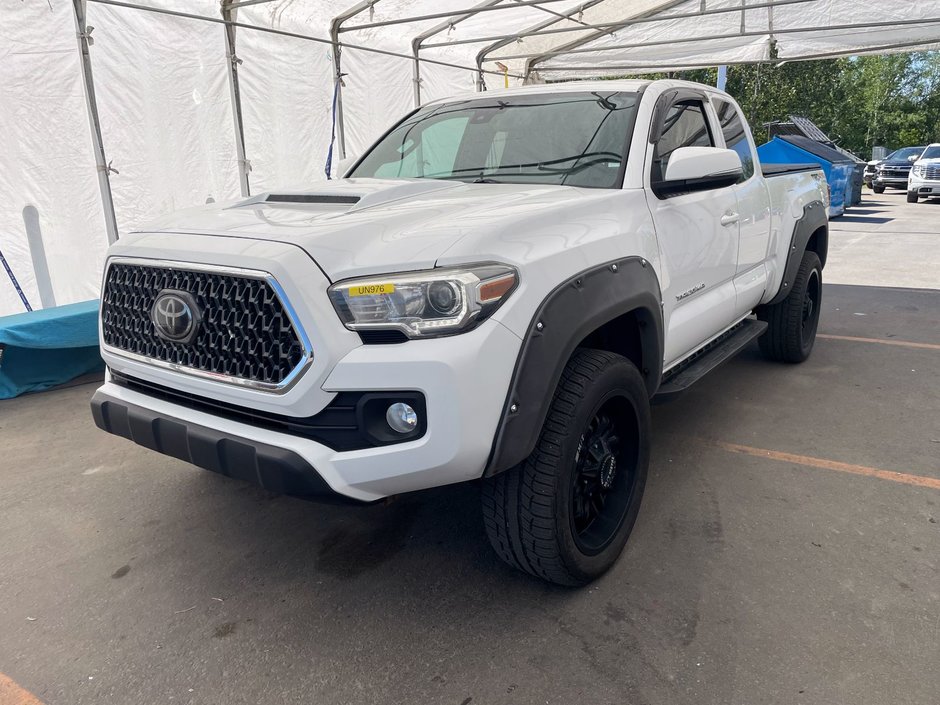 Toyota Tacoma  2018 à St-Jérôme, Québec - w940px