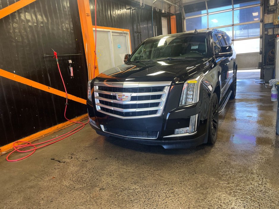 2020 Cadillac Escalade ESV in St-Jérôme, Quebec - w940px
