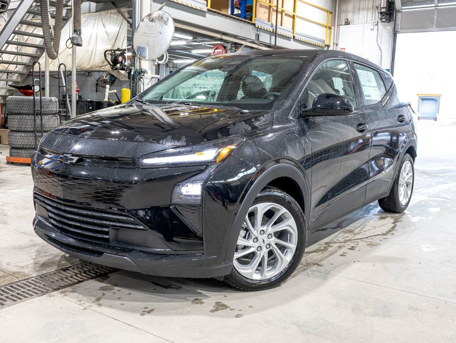 2027 Chevrolet Bolt in St-Jérôme, Quebec - w940px