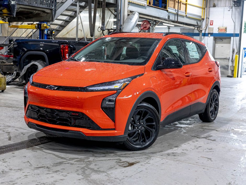 2027 Chevrolet Bolt in St-Jérôme, Quebec - w940px