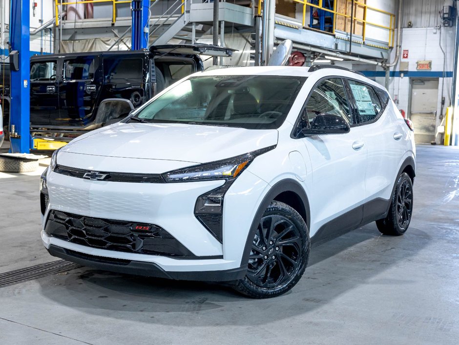 2027 Chevrolet Bolt in St-Jérôme, Quebec - w940px