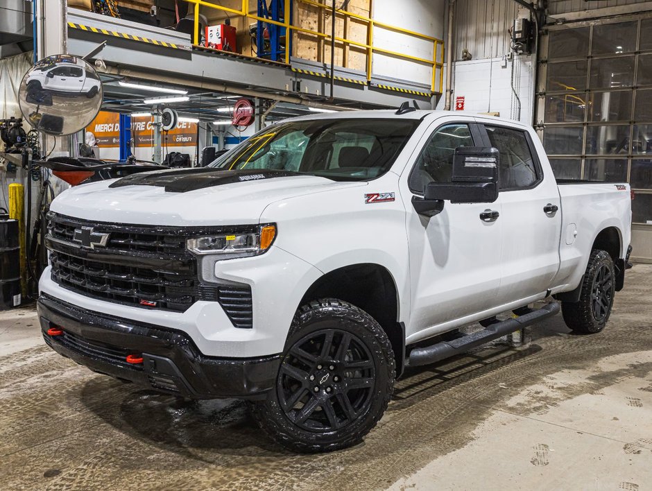 2025 Chevrolet Silverado 1500 in St-Jérôme, Quebec - w940px