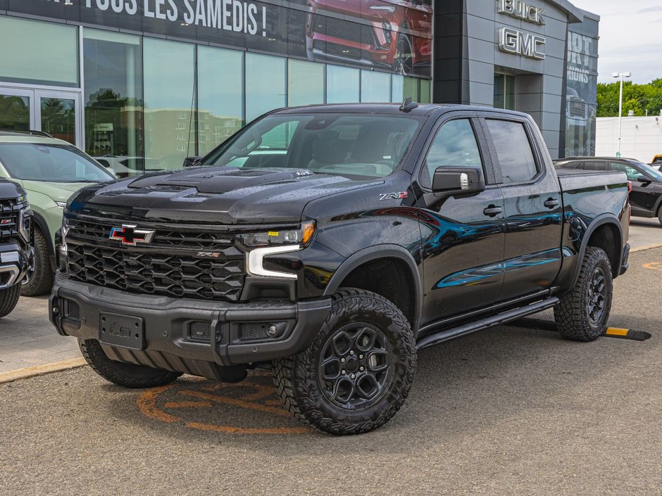 2025 Chevrolet Silverado 1500 in St-Jérôme, Quebec - w940px