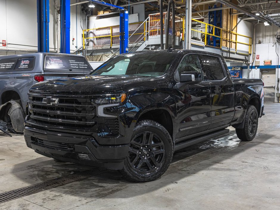 2025 Chevrolet Silverado 1500 in St-Jérôme, Quebec - w940px