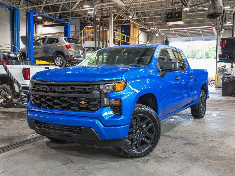 2025 Chevrolet Silverado 1500 in St-Jérôme, Quebec - w940px