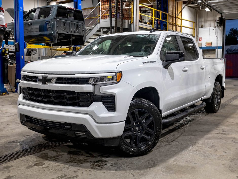 2025 Chevrolet Silverado 1500 in St-Jérôme, Quebec - w940px